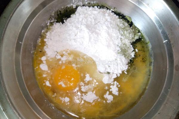 抹茶奶油蛋糕卷的做法图解3