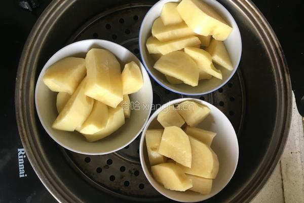 土豆泥三拼的做法图解1