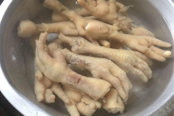 泡椒凤爪的做法图解4