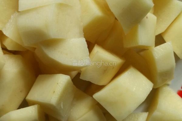 土豆烧鸡腿的做法图解2