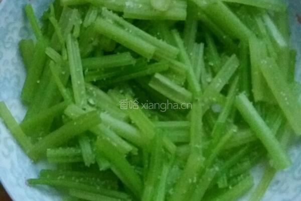 麻辣芹菜的做法图解3