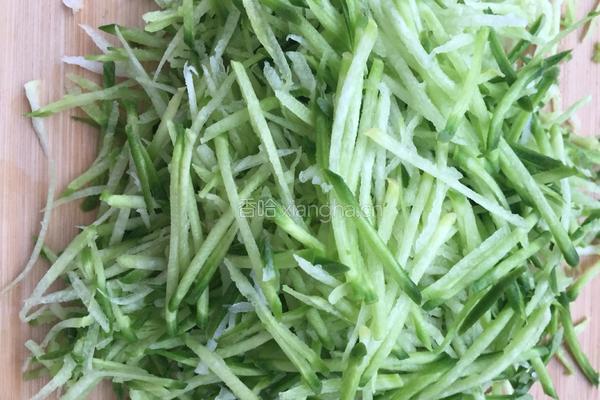 萝卜丝素馅饺子的做法图解2