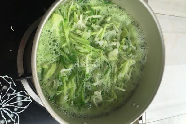 萝卜丝素馅饺子的做法图解3