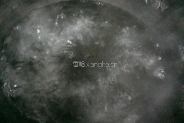 西红柿鱼头汤的做法图解2