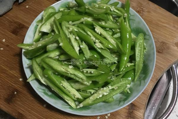 杭椒炒肉的做法图解2