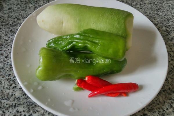 辣炒萝卜丝的做法图解1