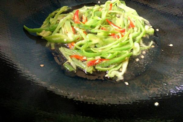 辣炒萝卜丝的做法图解6