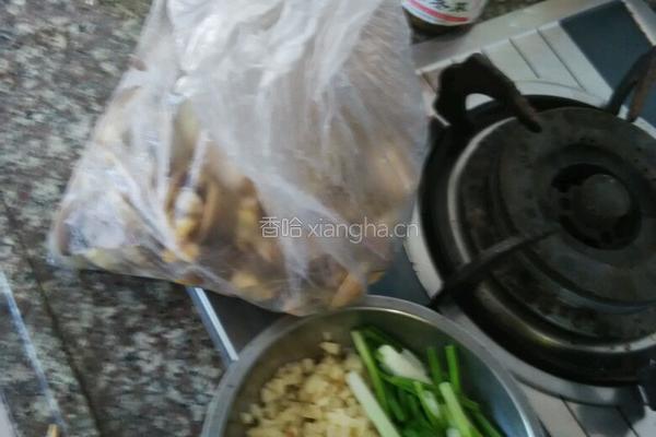 干炒蛤蜊的做法图解1