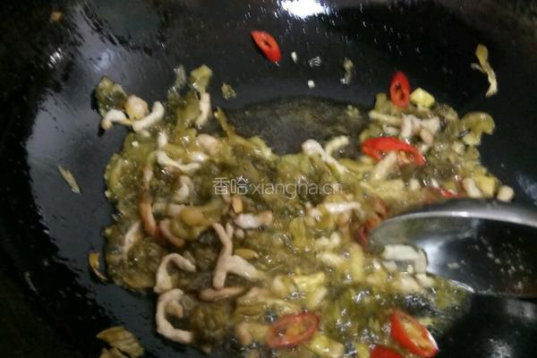 酸菜肉丝哨子的做法图解4