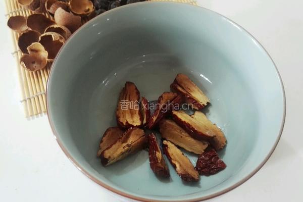 红糖桂圆红枣茶的做法图解3