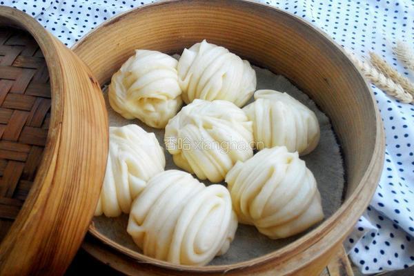 奶香花卷的做法图解18