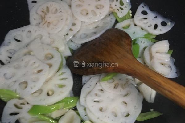青椒藕片的做法图解7