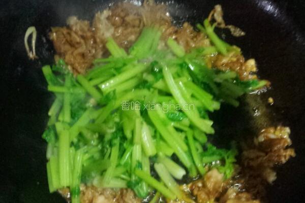 芹菜炒肉的做法图解6