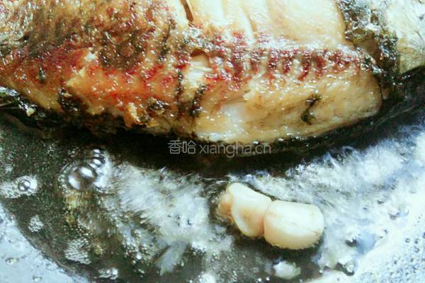 鸡蛋豆腐鲫鱼汤的做法图解10