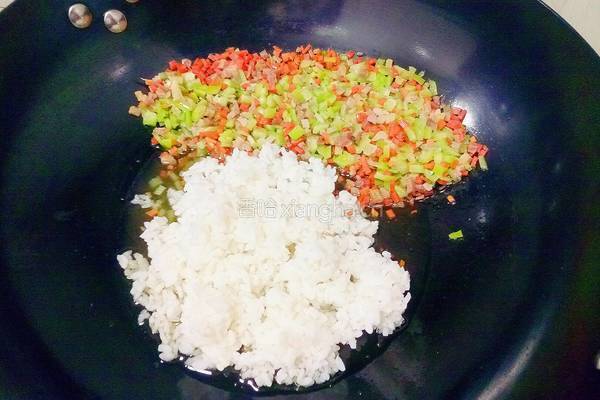 三丁炒饭的做法图解11