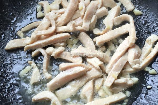 鸡胸肉炒千张的做法图解5