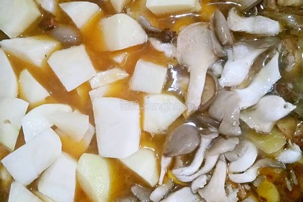 土豆蘑菇炖鸡块的做法图解10