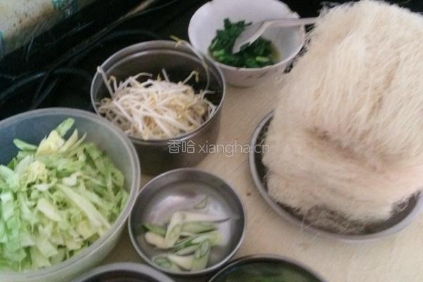 炒米粉（炒米线）的做法图解1