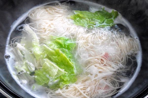 香辣酸汤面的做法图解7