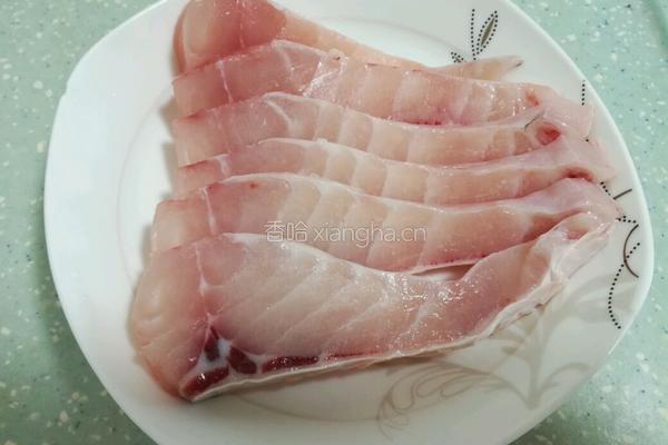 蒸鱼腩饭的做法图解1