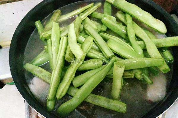 腊肉炖汤的做法图解9