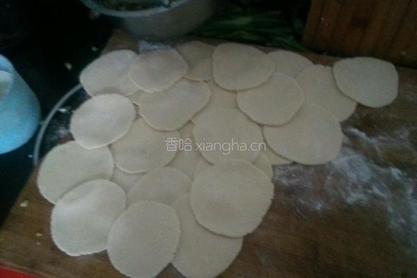 猪肉大葱饺子的做法图解3