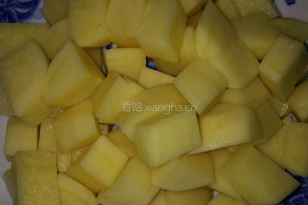 牛肉炖土豆的做法图解2