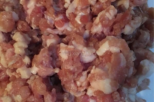 白菜肉末烧粉条的做法图解1