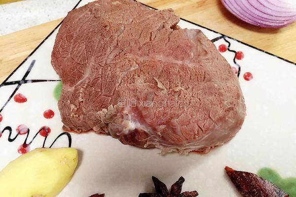 香菇牛肉酱的做法图解1