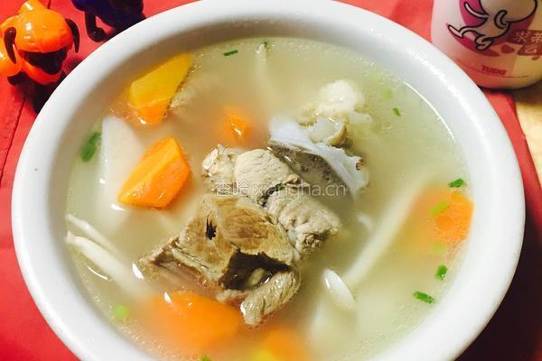 胡萝卜山药大骨头汤的做法图解9