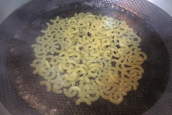番茄鲜虾弯管意大利面的做法图解6