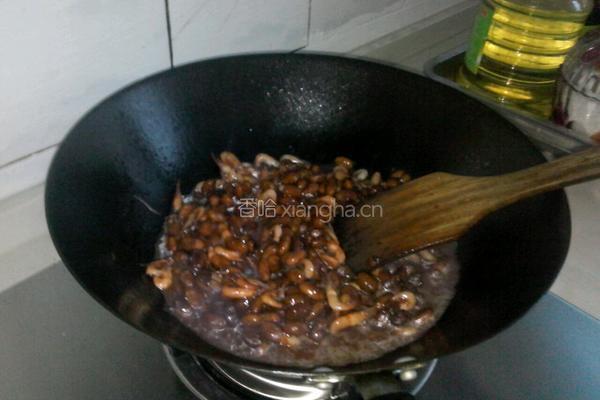 酱毛豆炒小虾的做法图解3