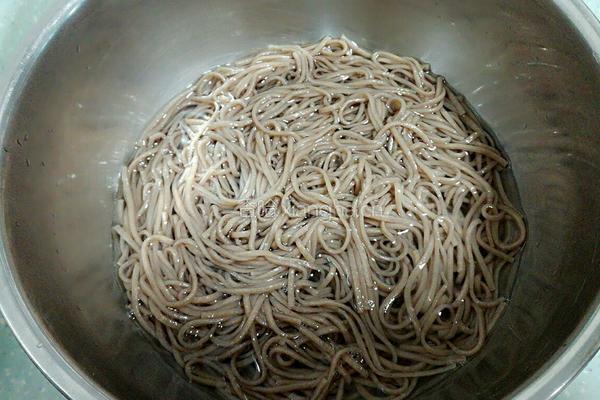 海参拌荞麦面的做法图解5