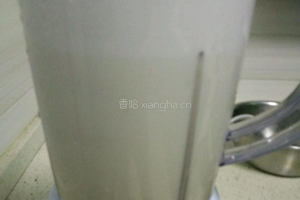 榨汁机豆浆的做法图解3