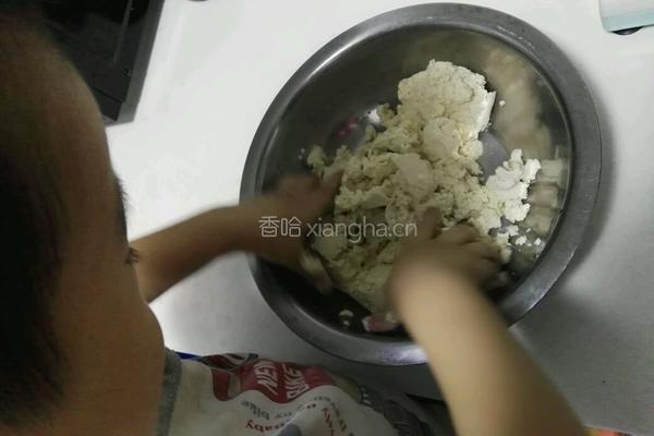 芹香豆腐丸子的做法图解5