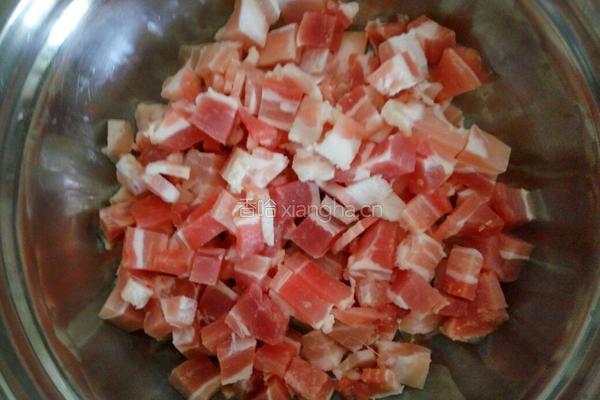 肉丁白菜包子的做法图解4
