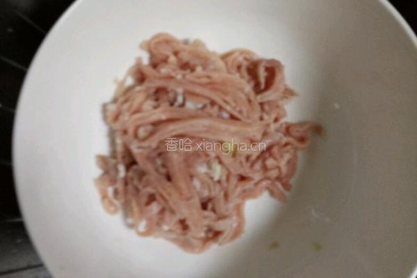 青椒肉丝的做法图解1