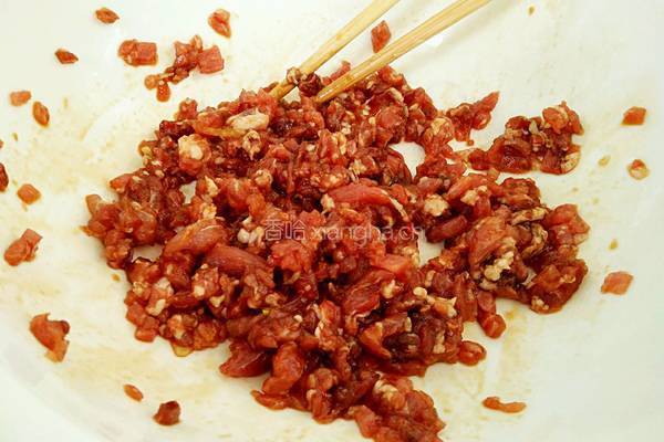 青萝卜肉包子馅的做法图解3