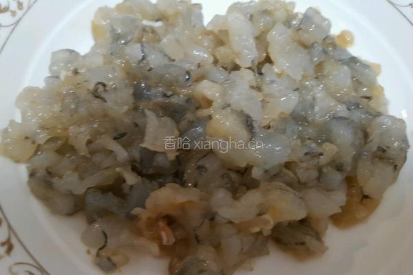 猪肉虾仁韭菜水饺的做法图解2
