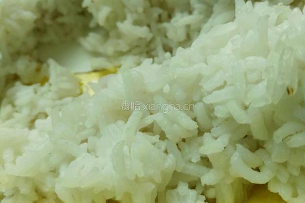 豌豆鸡蛋炒饭的做法图解3