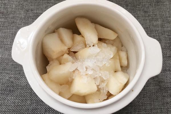 冰糖炖雪梨的做法图解4