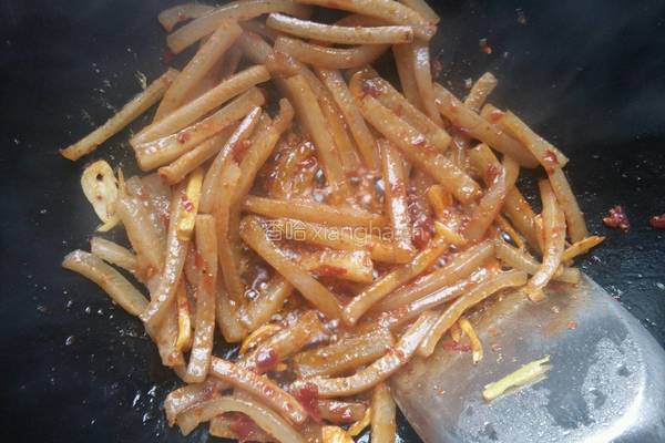 青椒炒肉皮的做法图解6