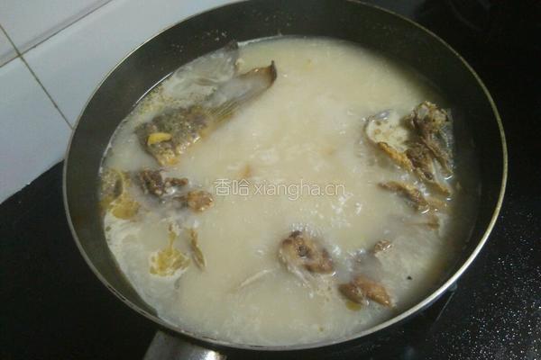 鱼头鱼尾青菜汤的做法图解9