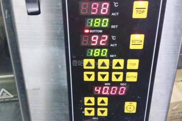 朱古力寂风蛋糕的做法图解1
