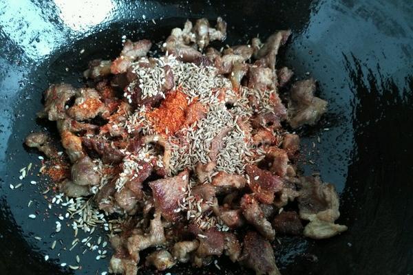 铁锅干巴孜然羊肉的做法图解12