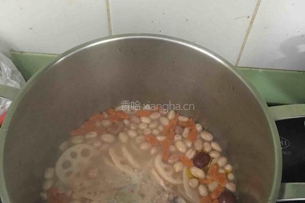 排骨蓮藕湯的做法图解5