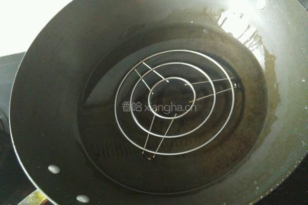 鲫鱼炖茶油的做法图解4