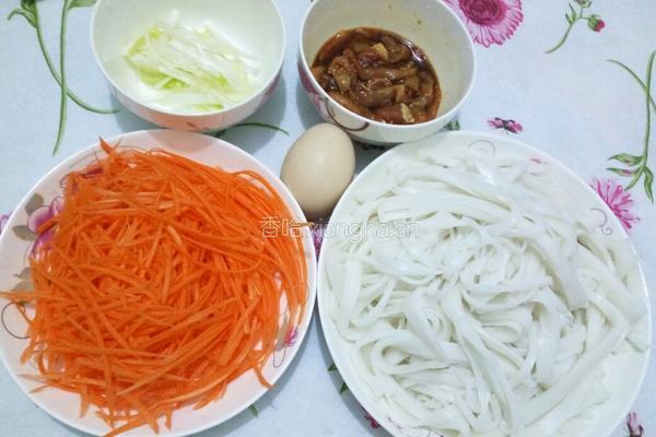 炒河粉的做法图解1