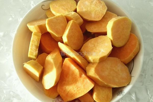 香煎红薯糯米饼的做法图解1