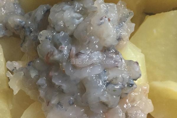 土豆虾球的做法图解3